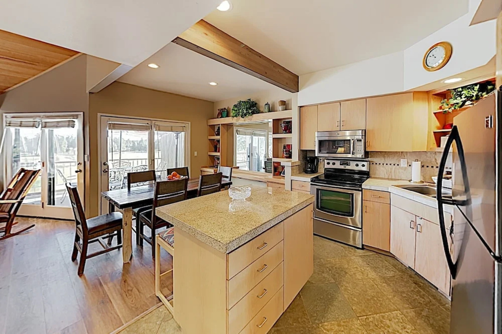 Refined 3BR Golf Resort Condo 3 Bedrooms 2 Bathrooms Condo