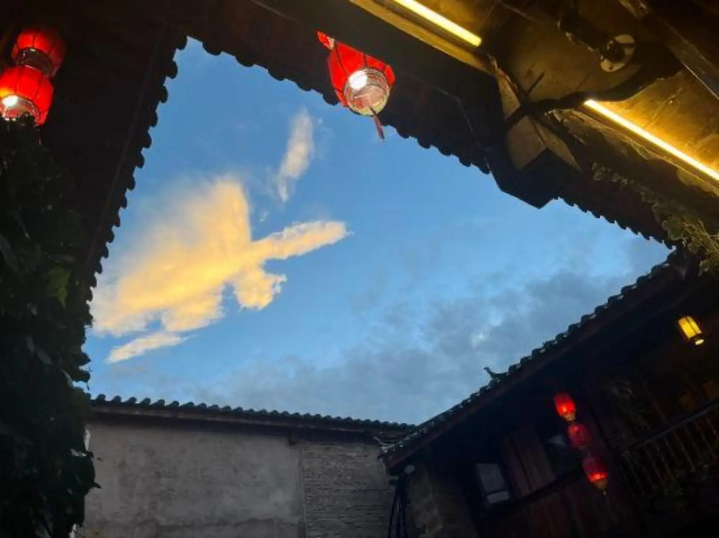 Lijiang Zhaofu Inn