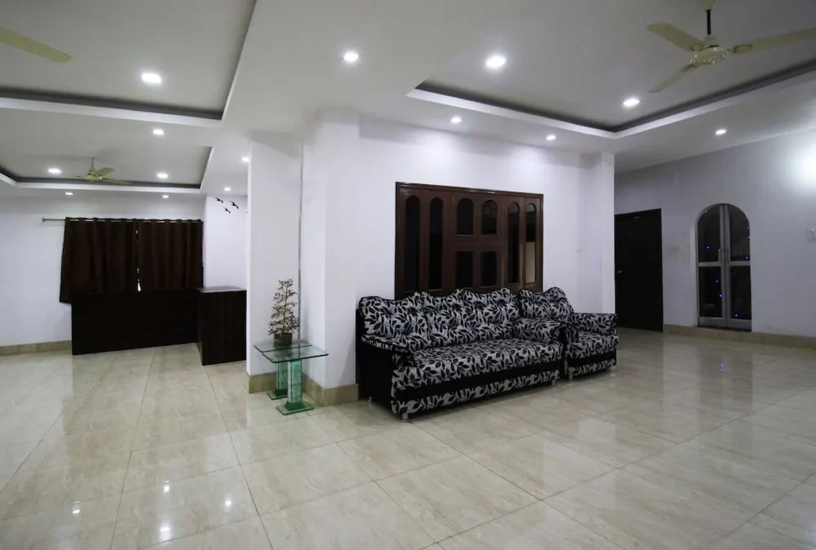 OYO 4398 Hotel Rajat Grand