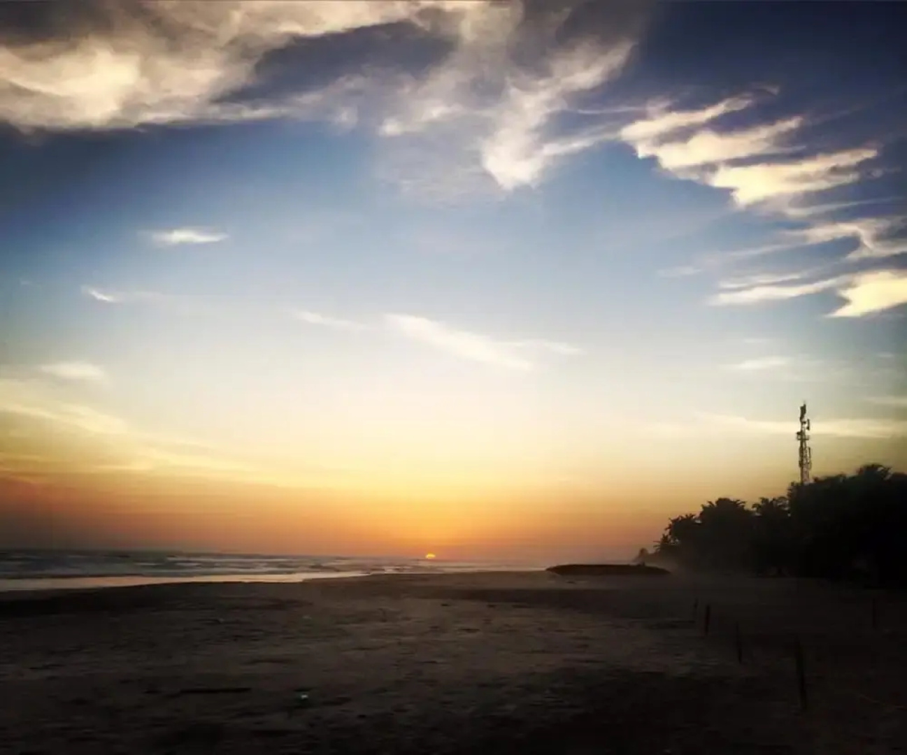 Kame Surf Camp & School Sunset Beach Bar