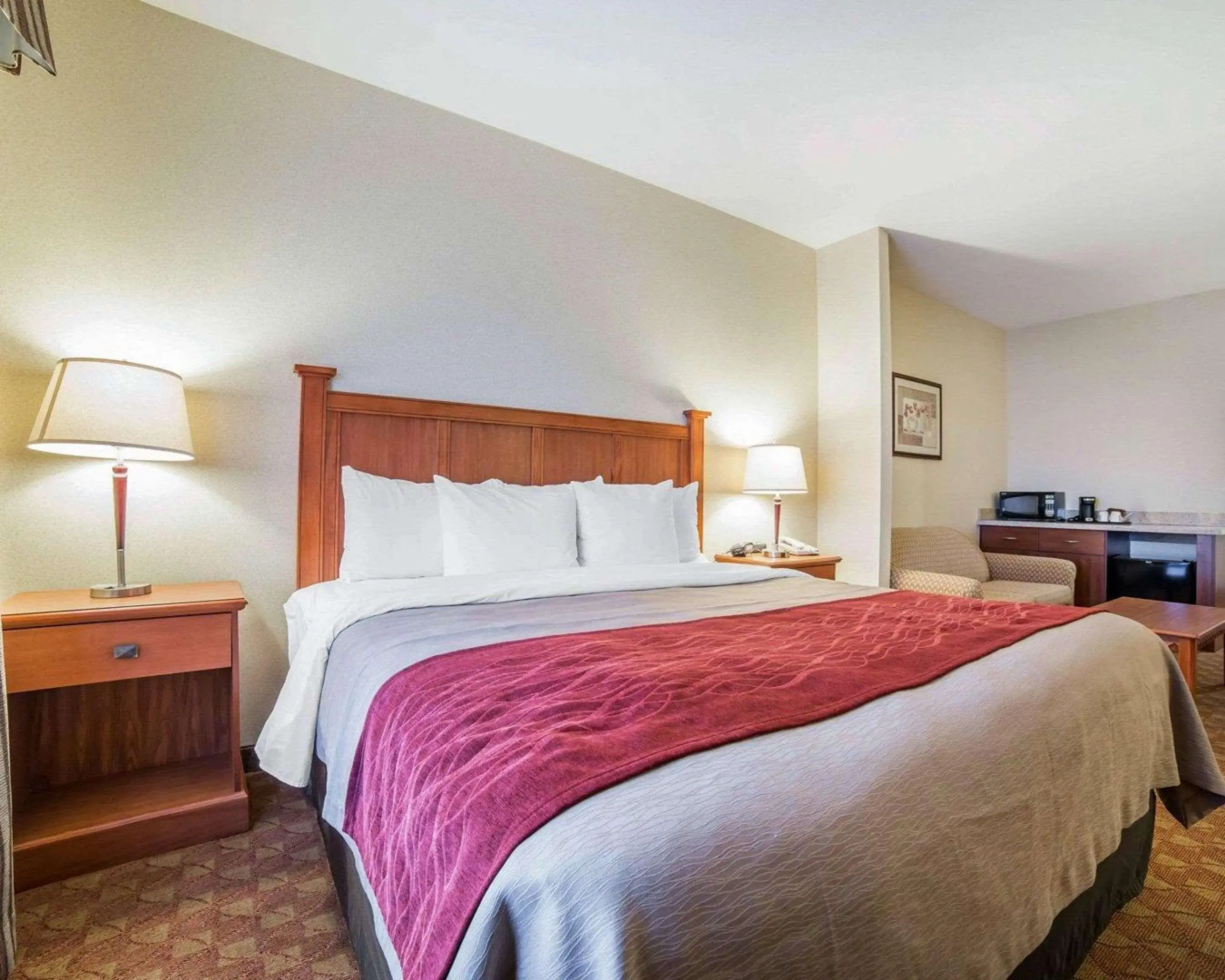 Comfort Inn & Suites Las Vegas - Nellis