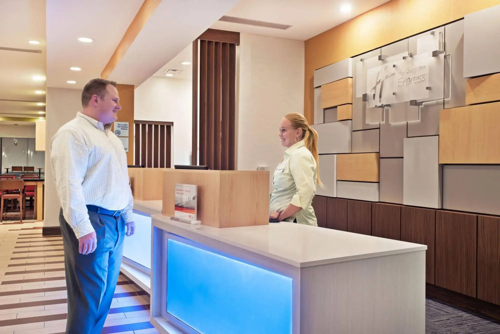 Holiday Inn Express & Suites Uniontown by IHG