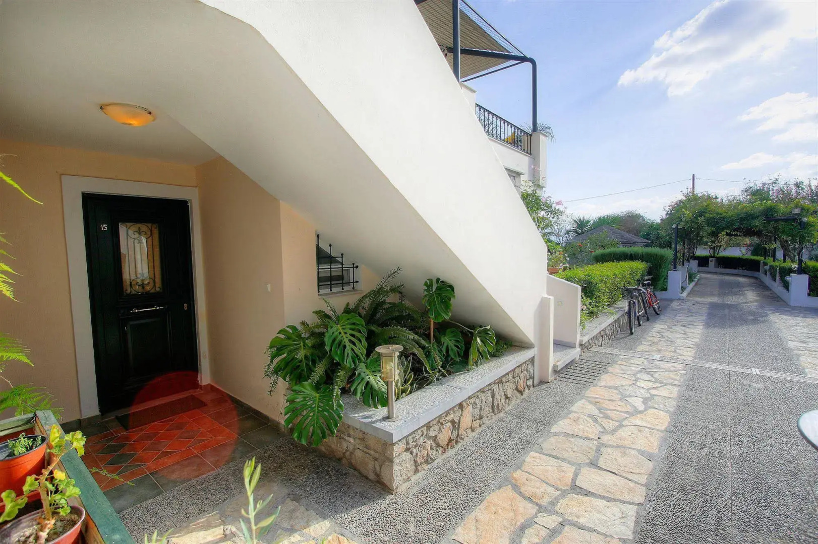 Sunny Garden Apartments