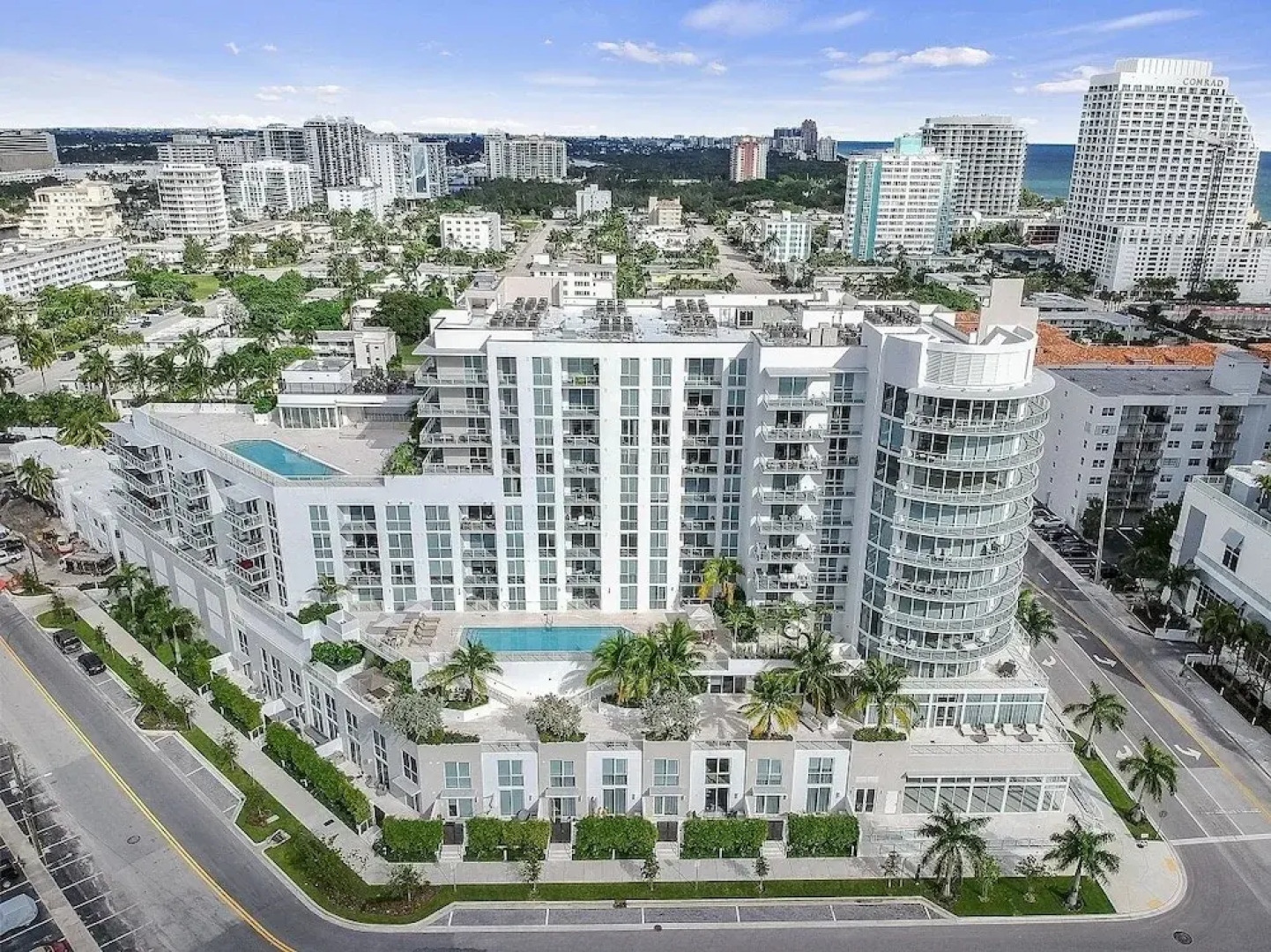 914 Tiffany House 1 Bedroom Condo by RedAwning