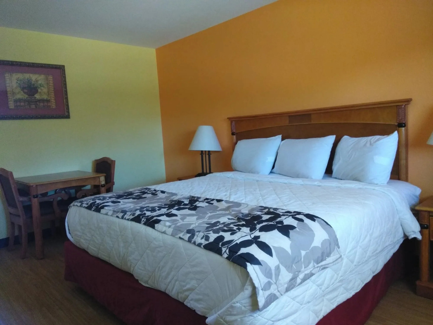 Extend a Suites & RV Park