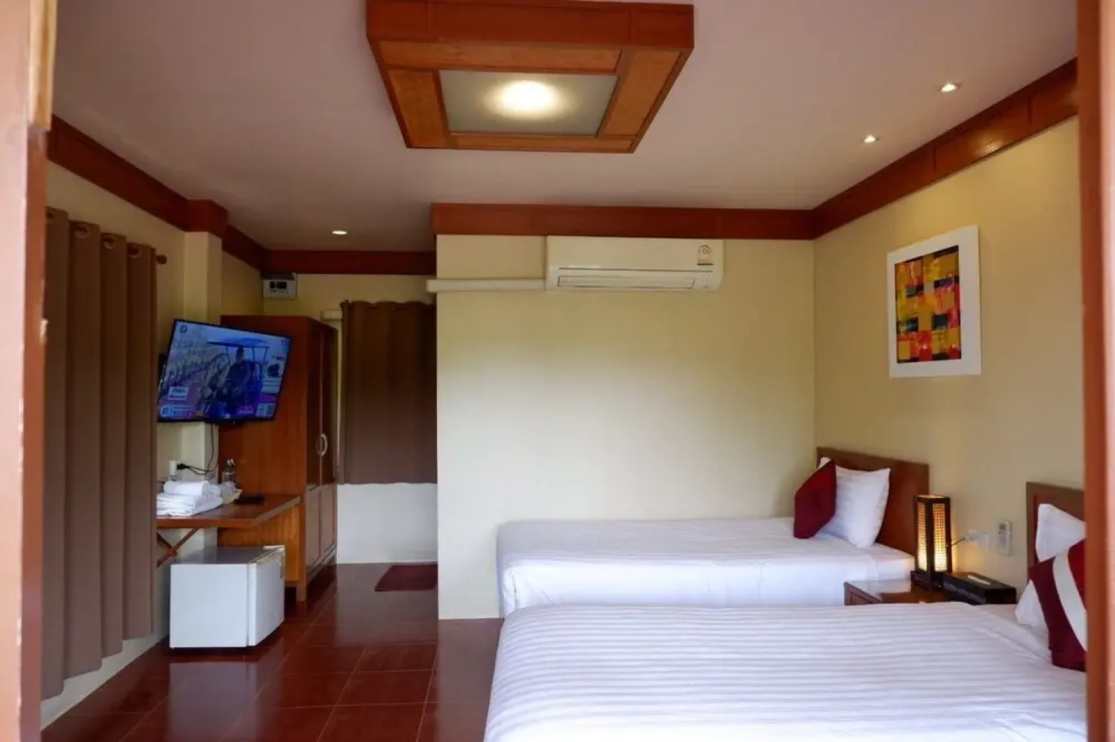 Uthai River Lake Resort