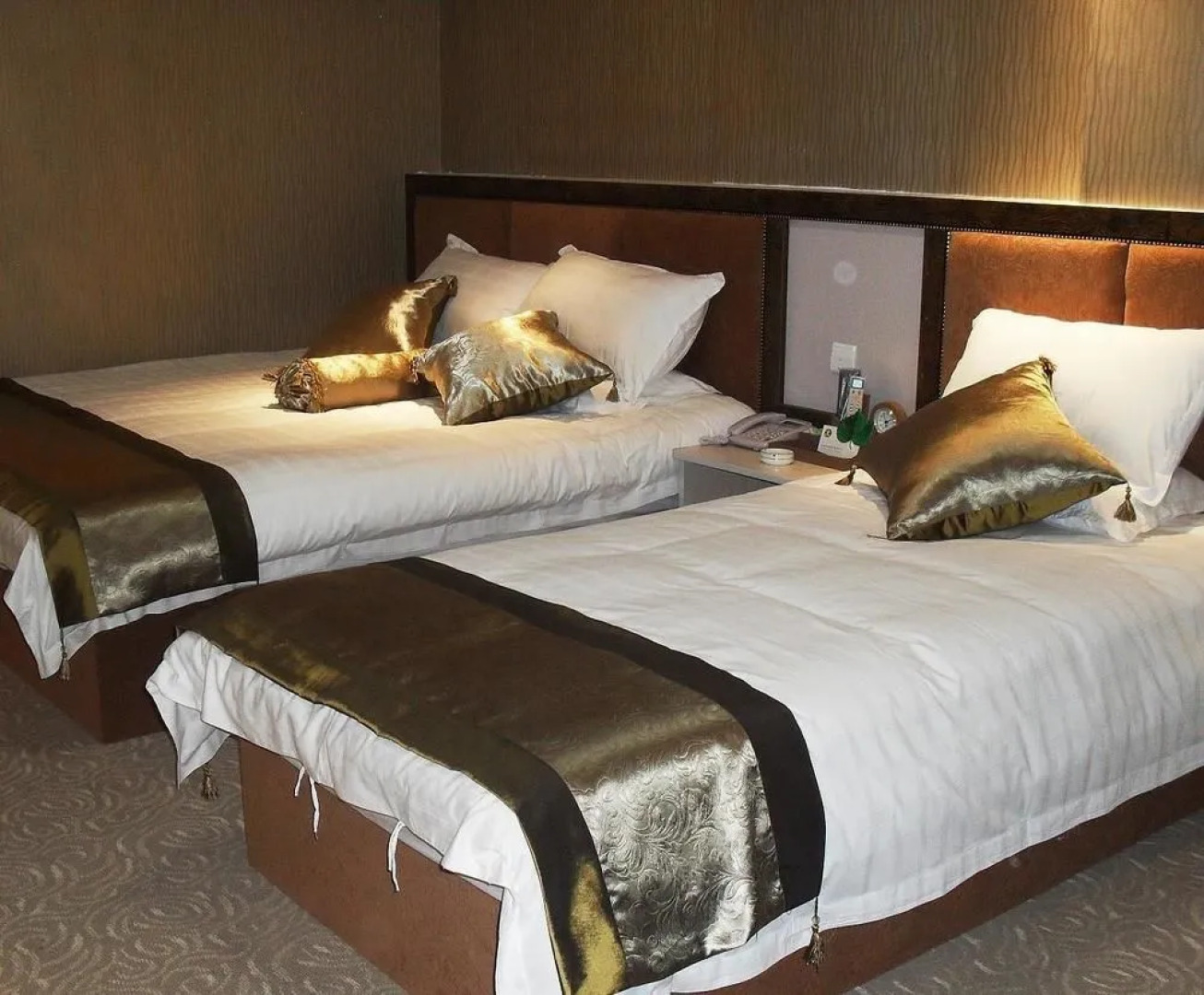 Communications Hotel