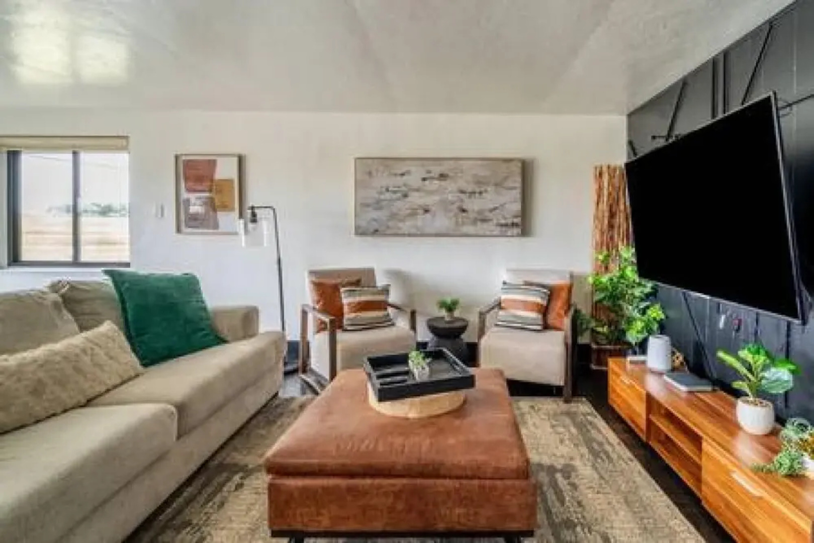 Retreat in Vibrant Westminster 4BR Hot Tub