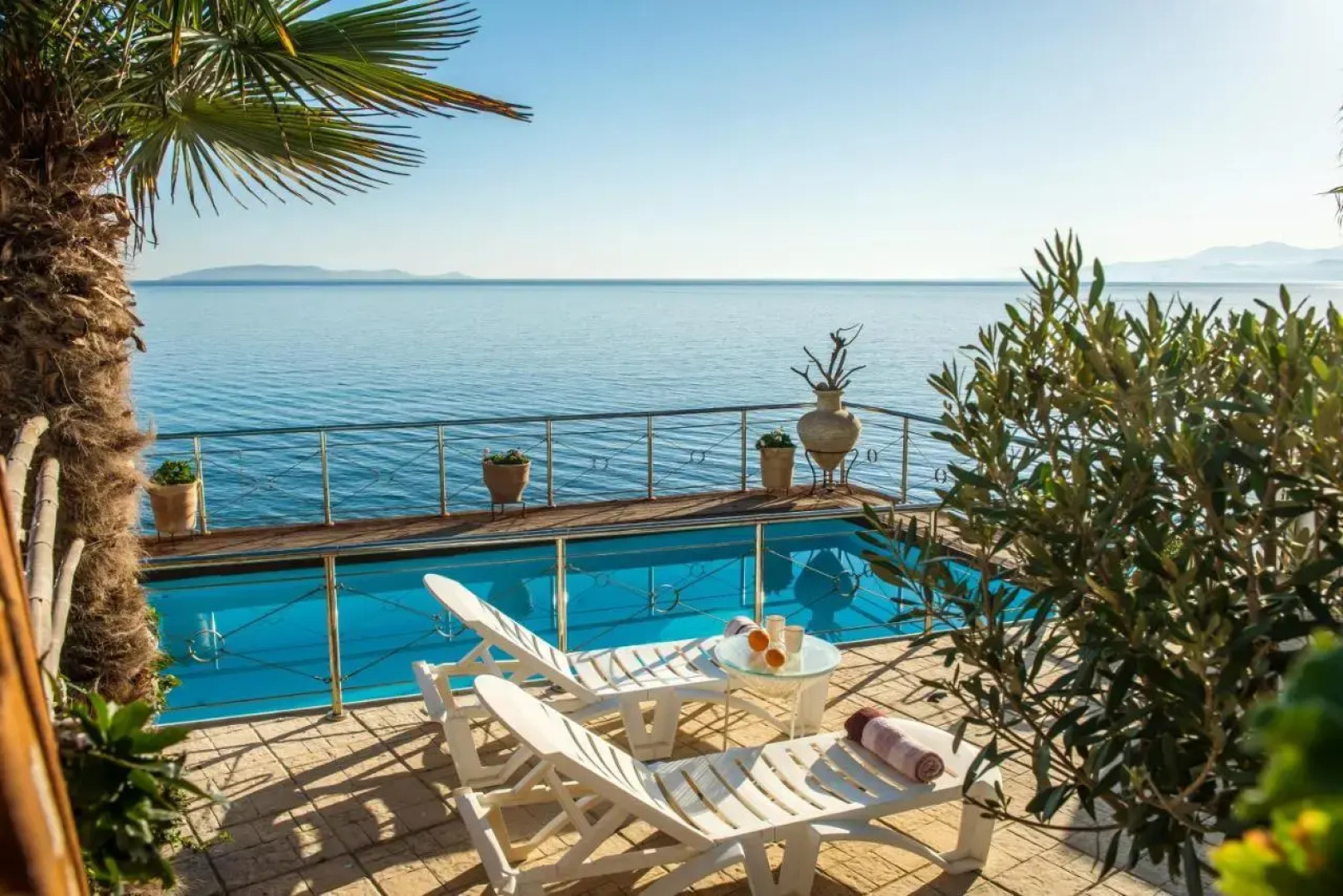 The SPOT on the Beach 14