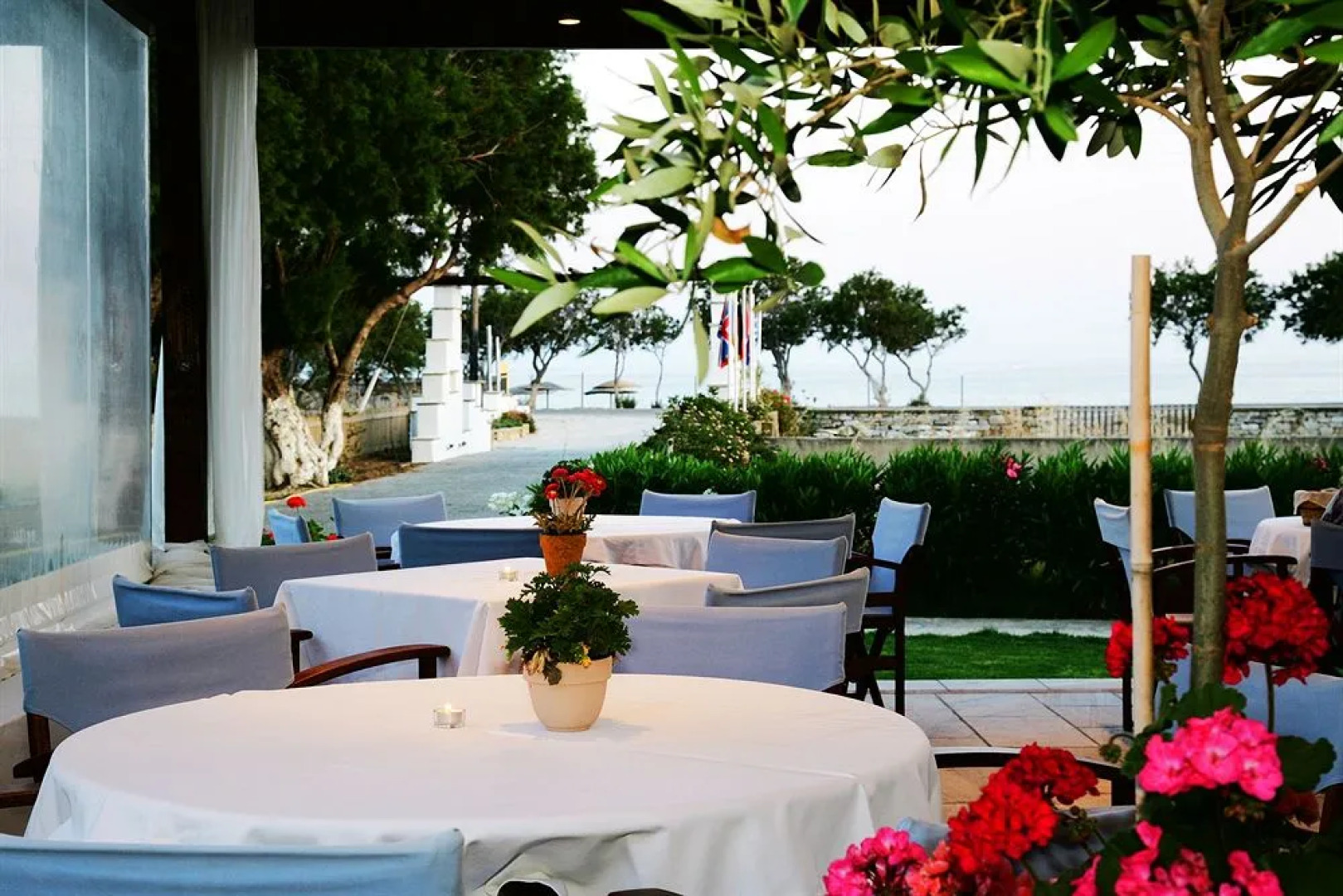 Golden Beach Hotel & Apartments