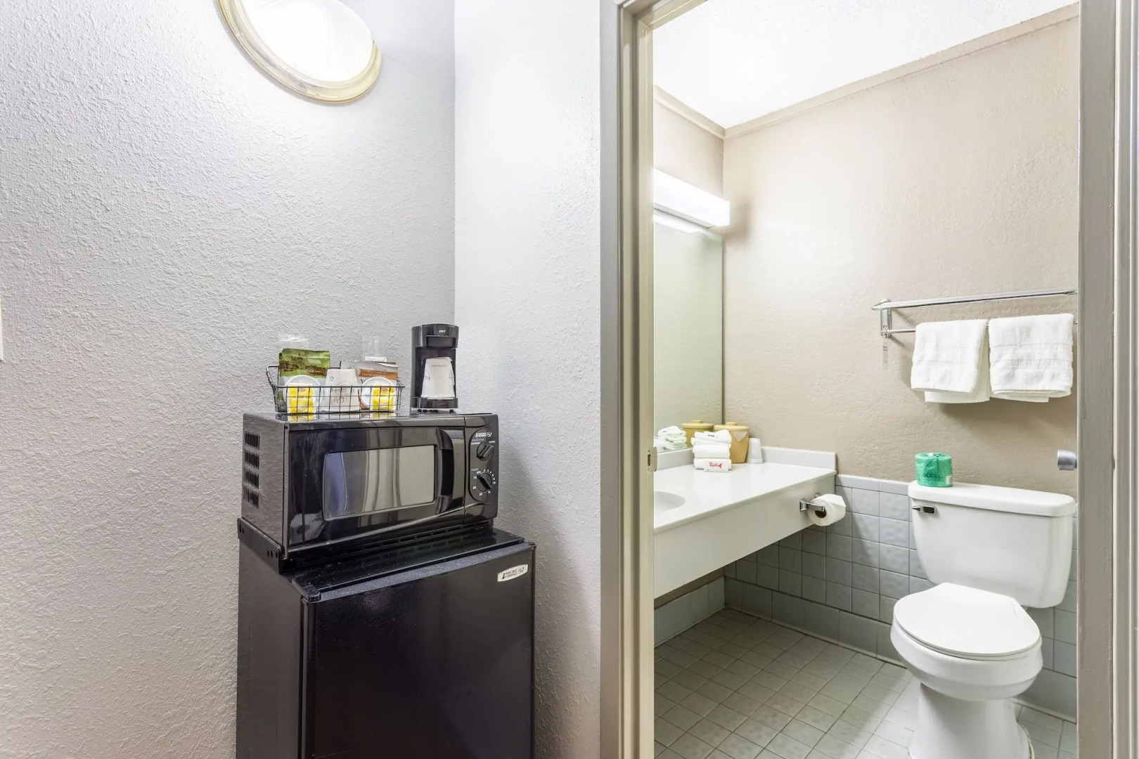 Red Roof Inn Meridian