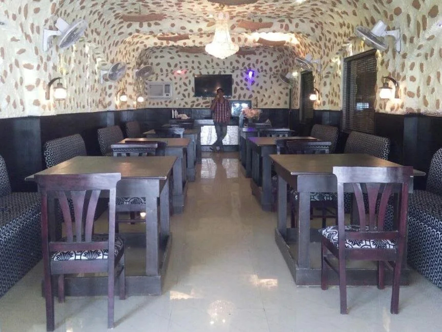 Treebo New Park Premium Plaza