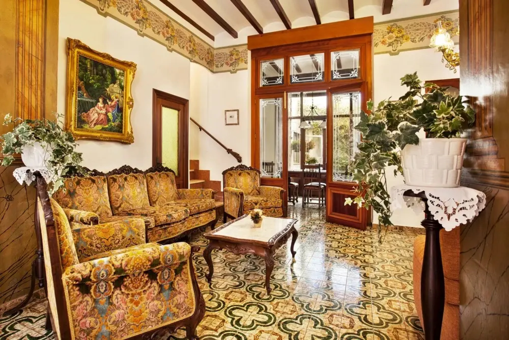 Typical Valencian House. Modernist Style. Recommended for Families