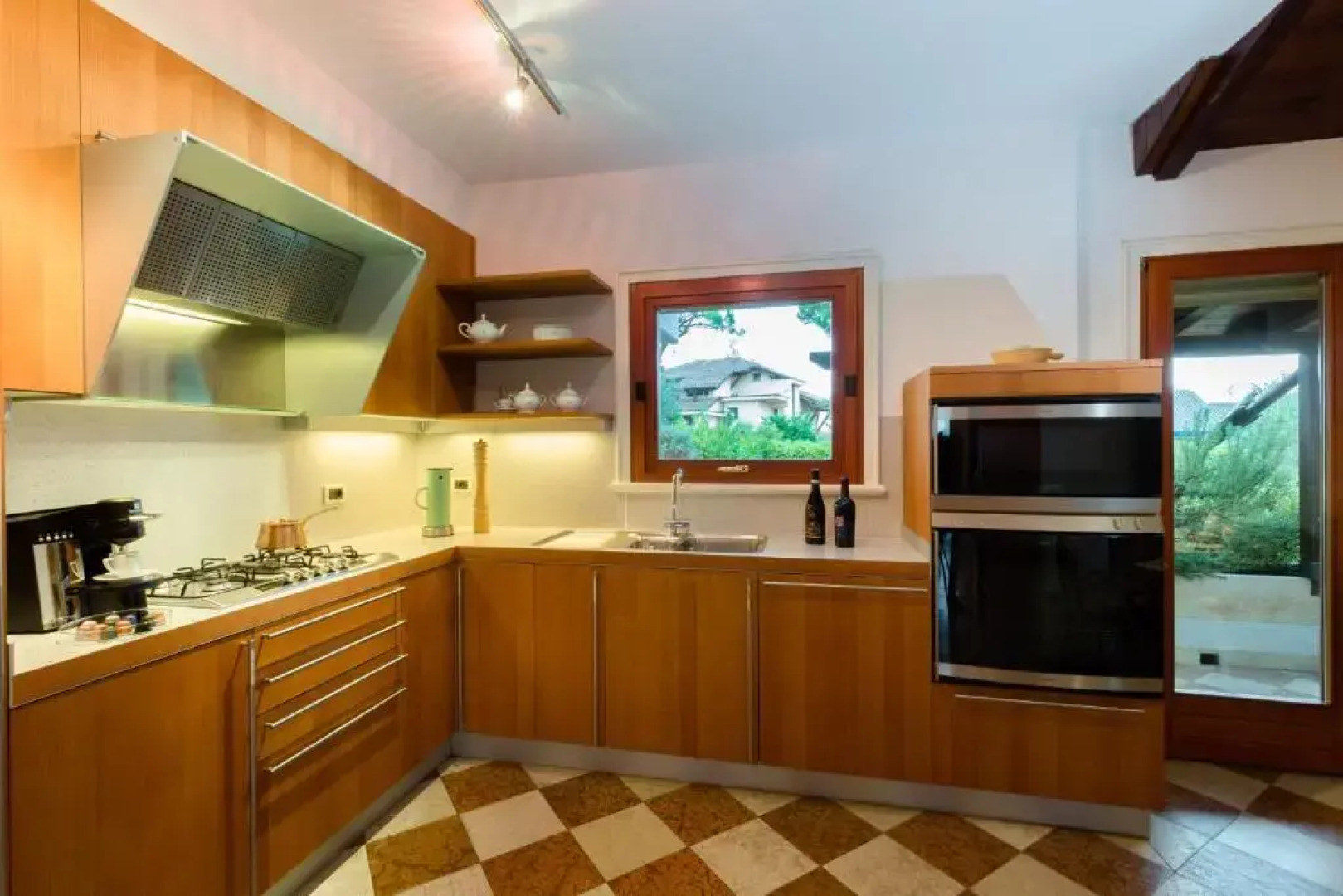 Lake Front Luxury Suites (Adults Only)