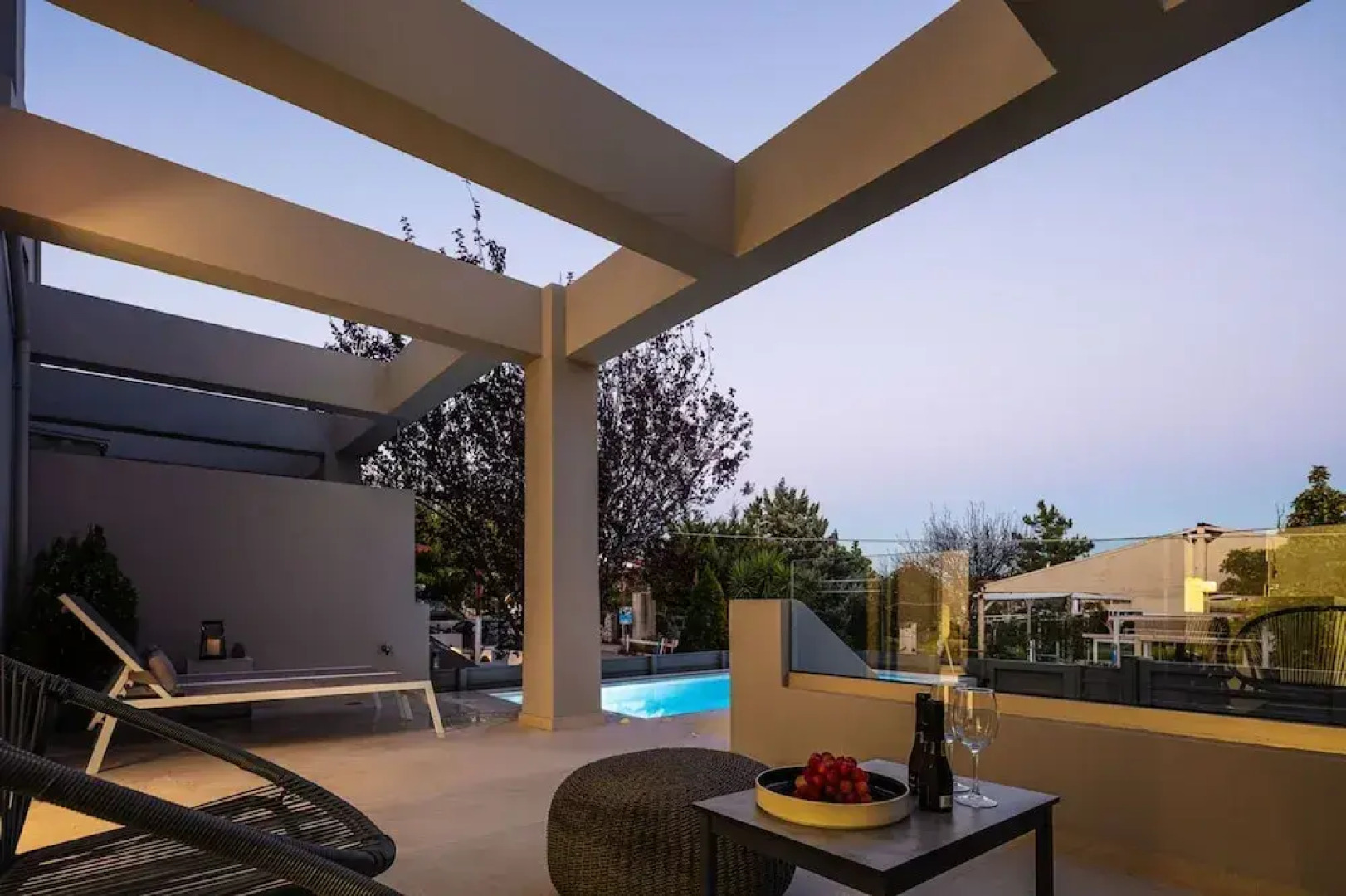 Akonizia Luxury House - With Private Swimming Pool