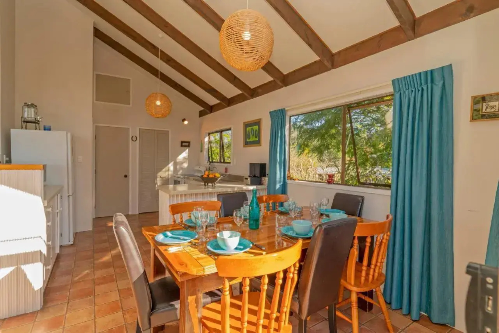 5 o'clock Somewhere - Tairua Holiday Home