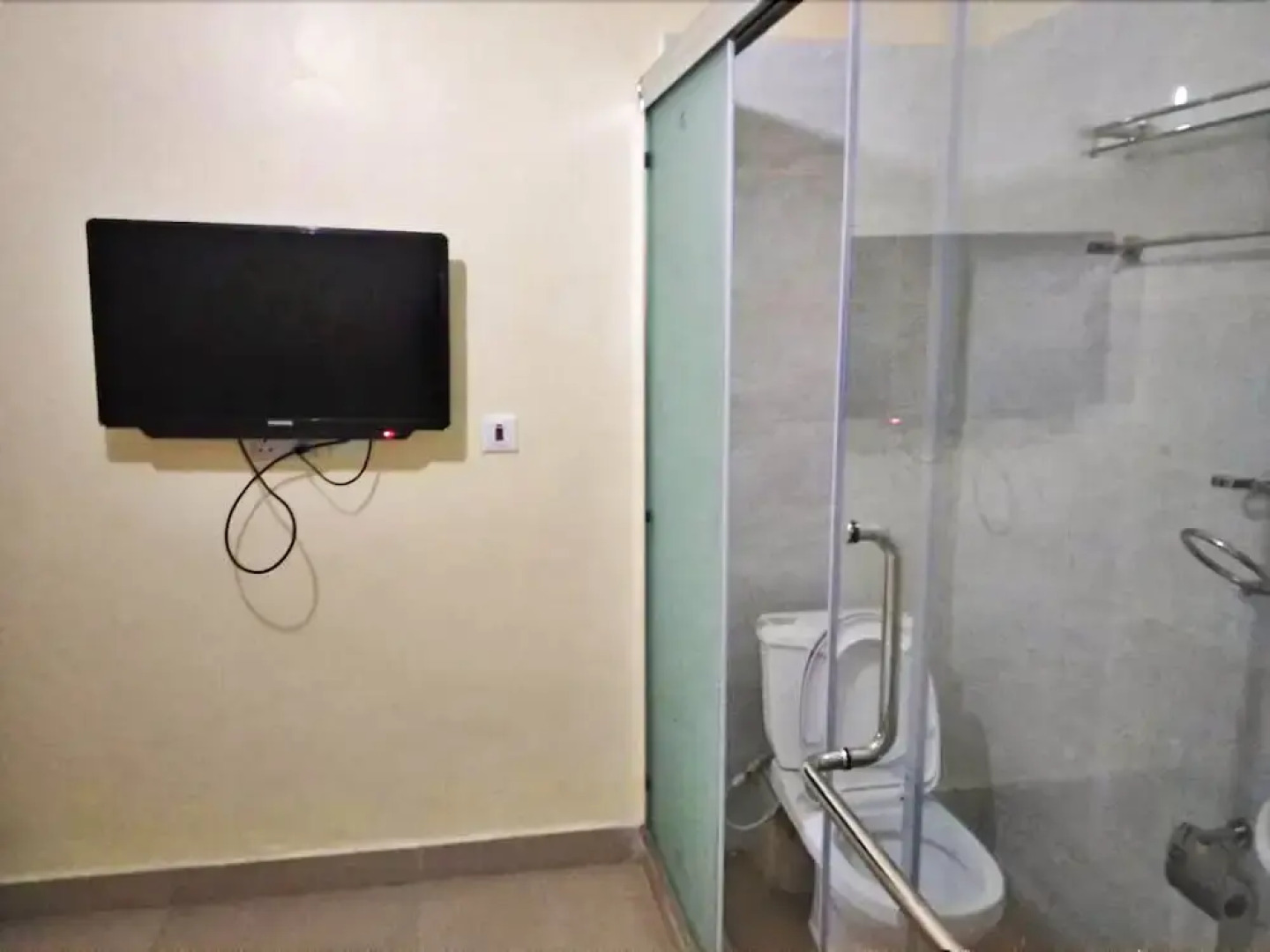 Olive or Twist Lounge