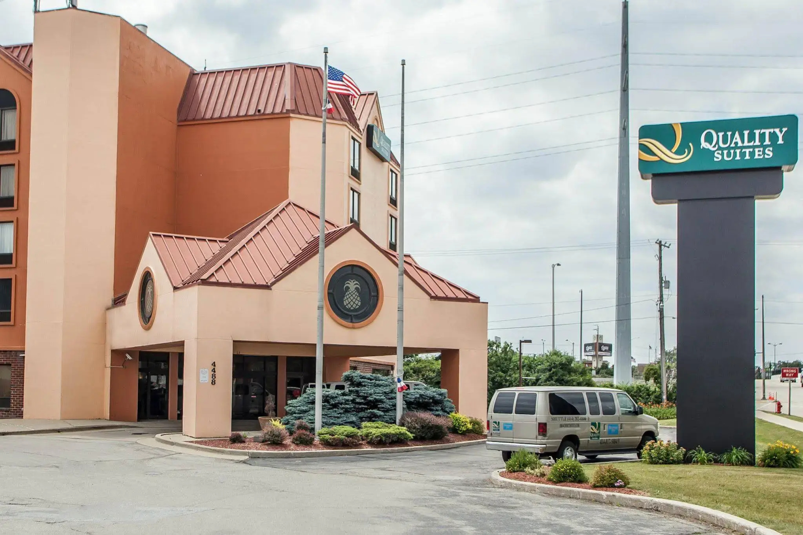 Quality Suites Milwaukee Airport