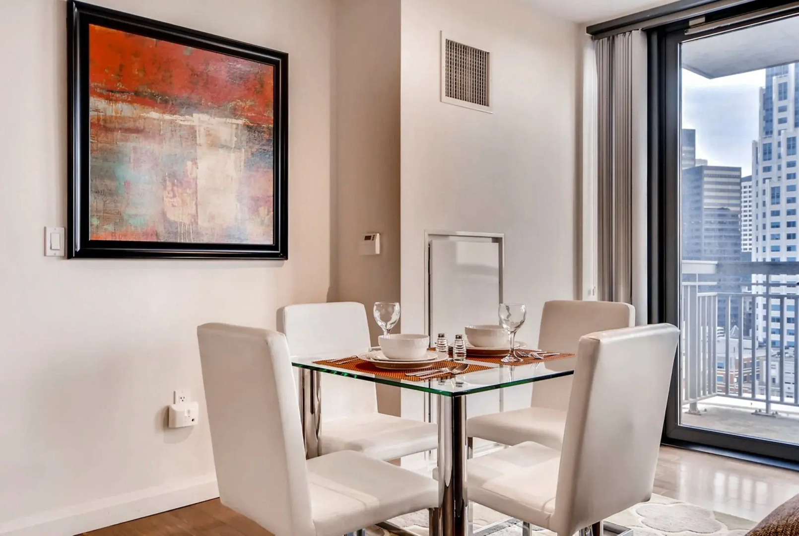 Global Luxury Suites at China Town