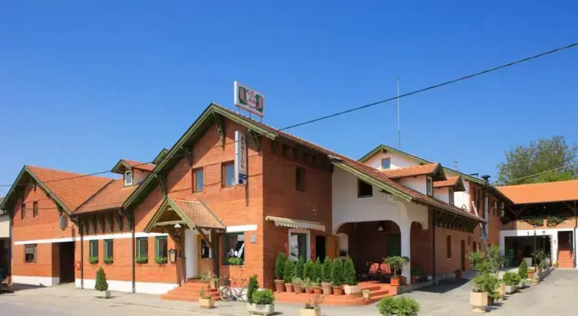 Piroš Čizma Guest House