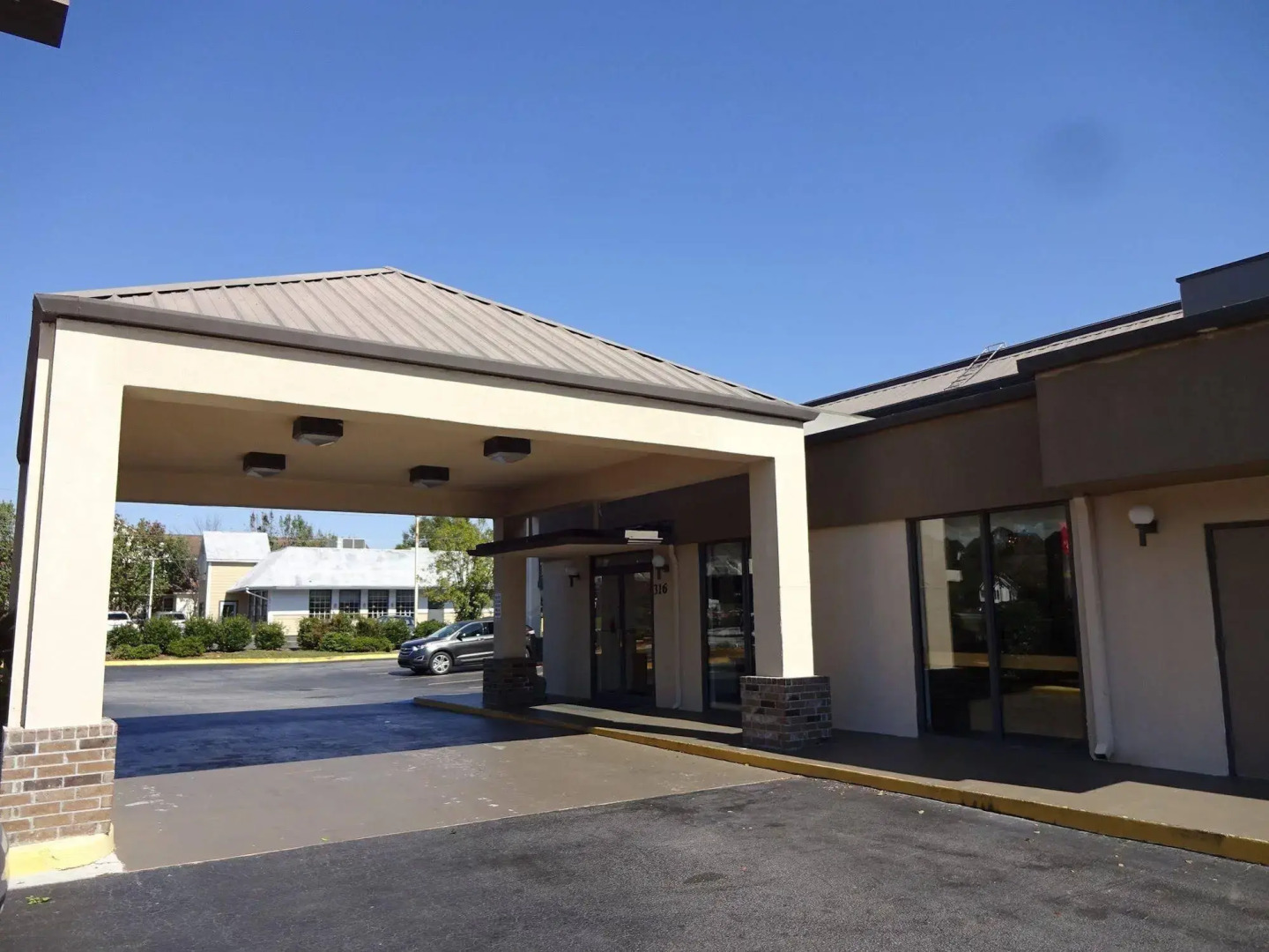 Red Roof Inn & Suites Statesboro - University