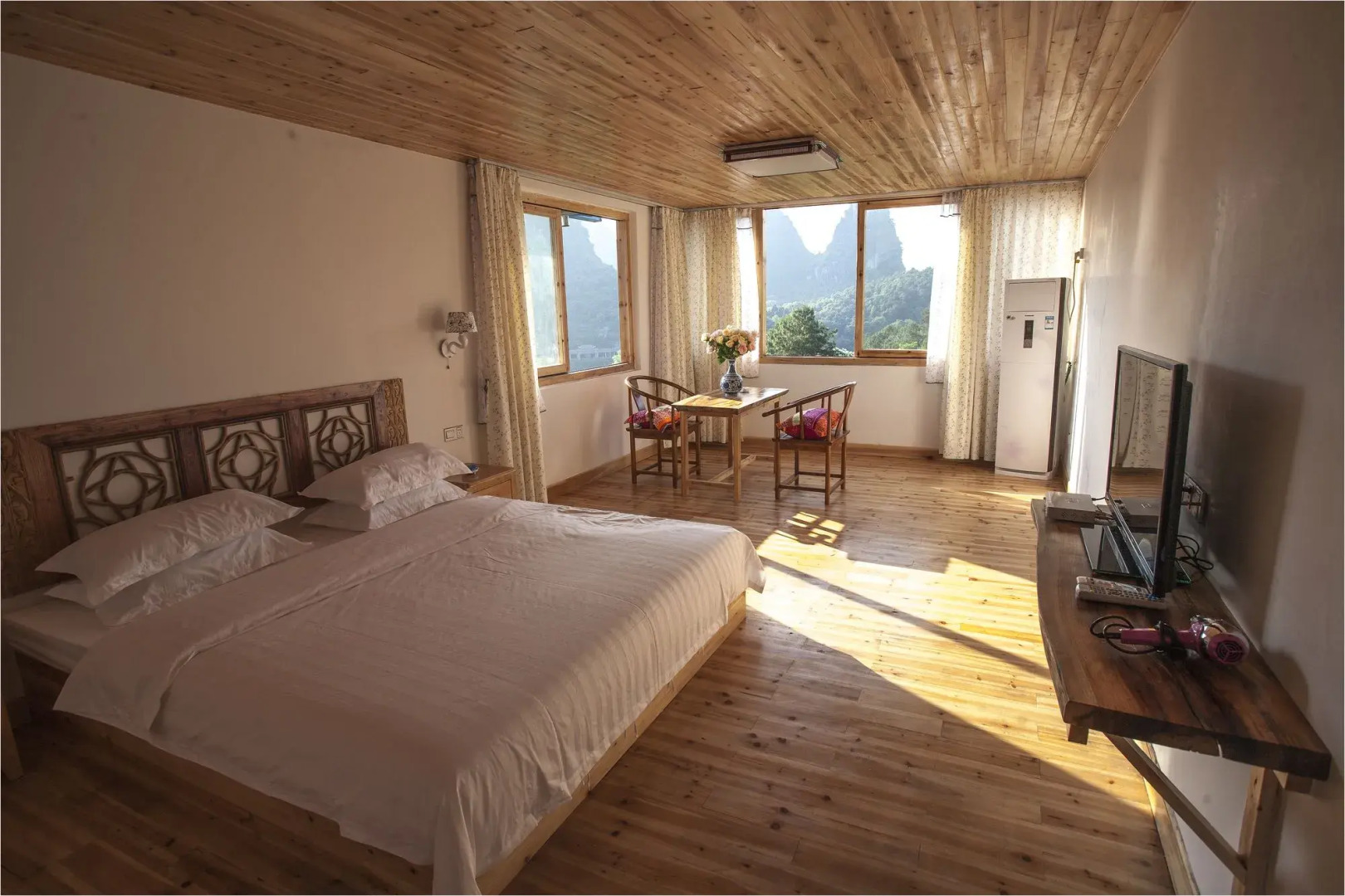 Riverside Retreat Hotel