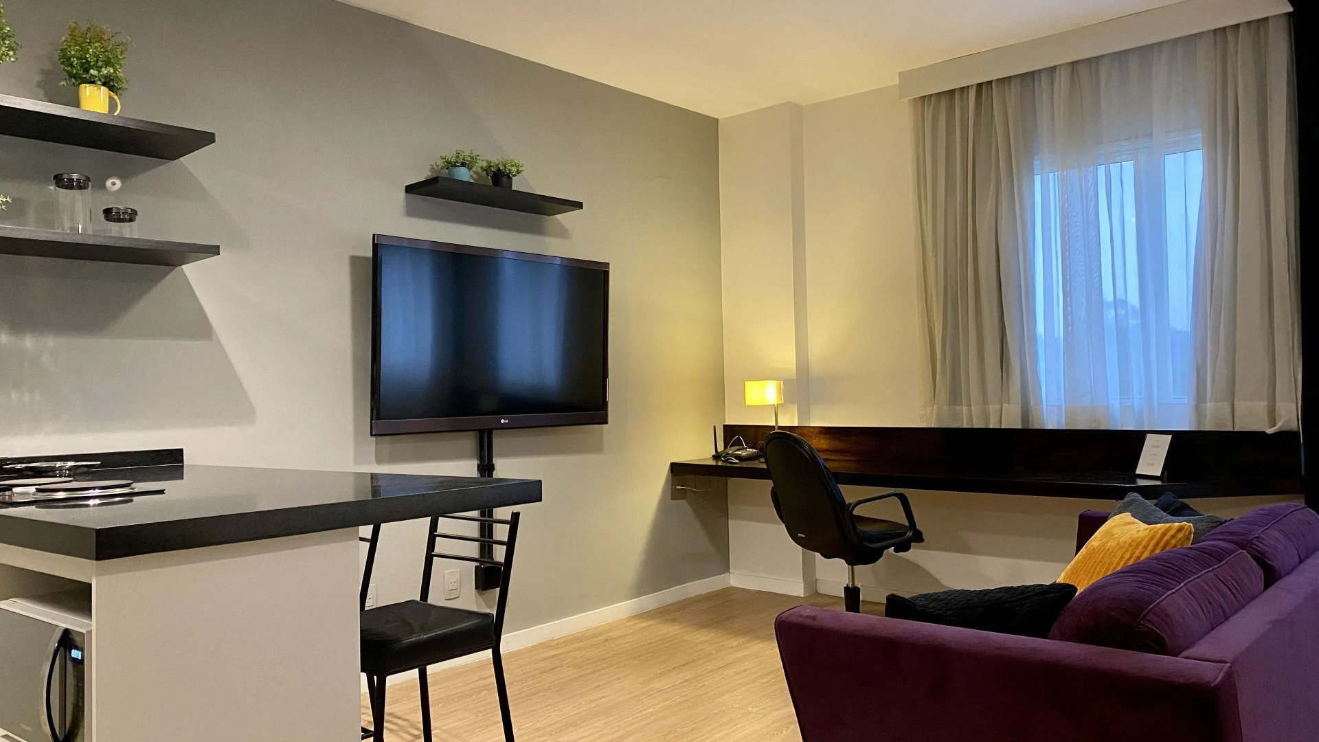 QSA - Anora Spaces - Metropolis Alphaville