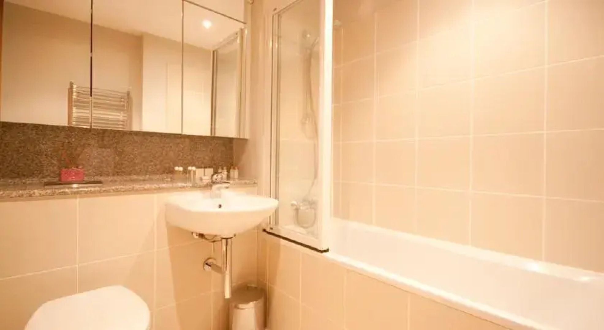 IFSC Dublin City Apartments by The Key Collection