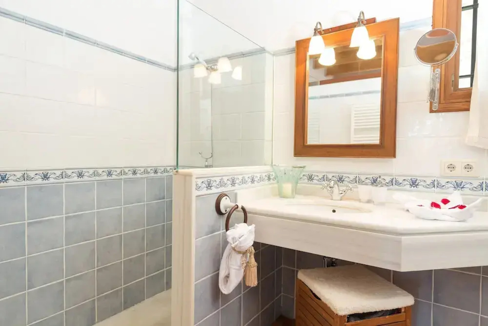 Es Pinar in Alar With 4 Bedrooms and 4 Bathrooms