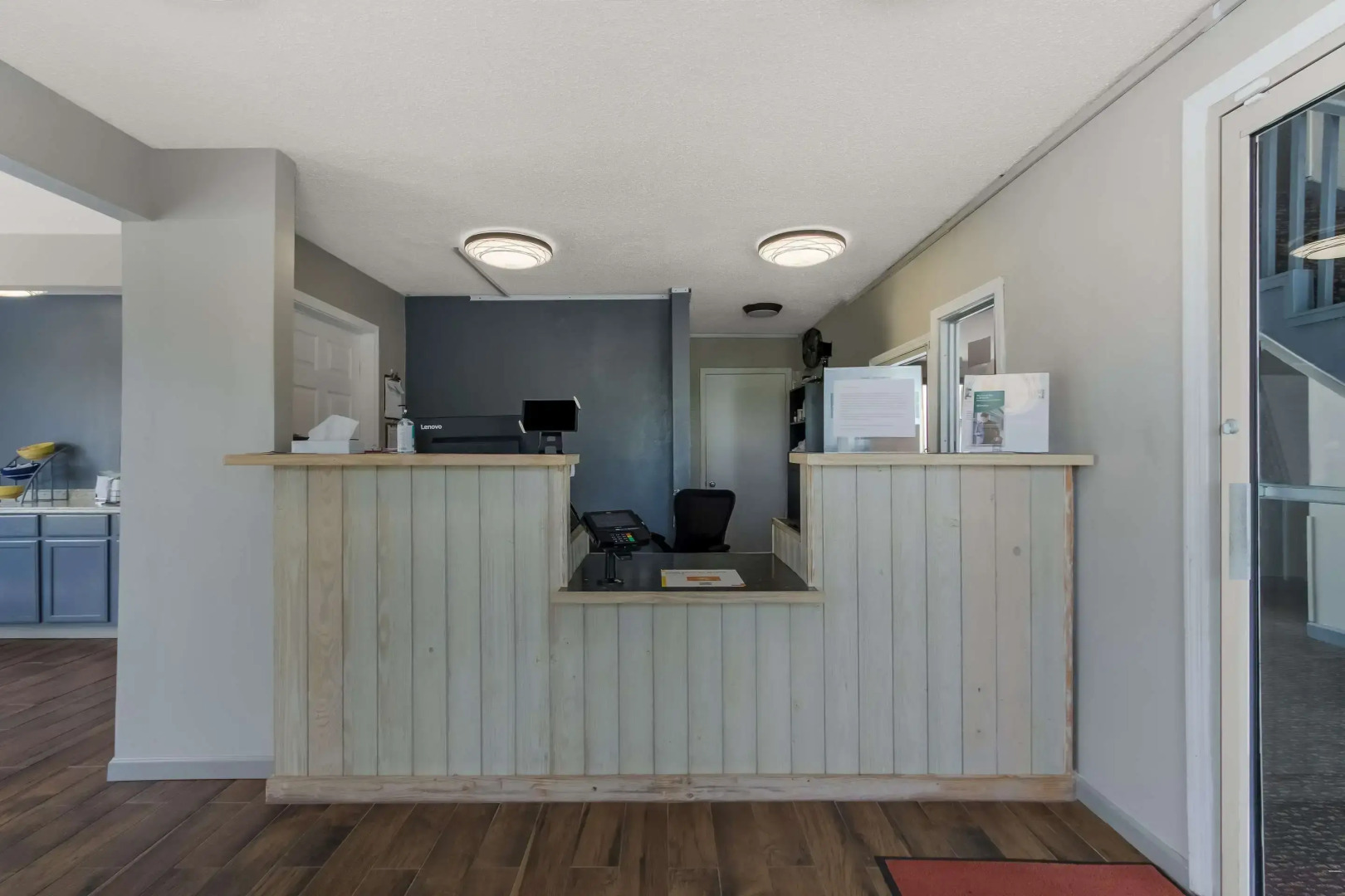 Econo Lodge Cherry Point