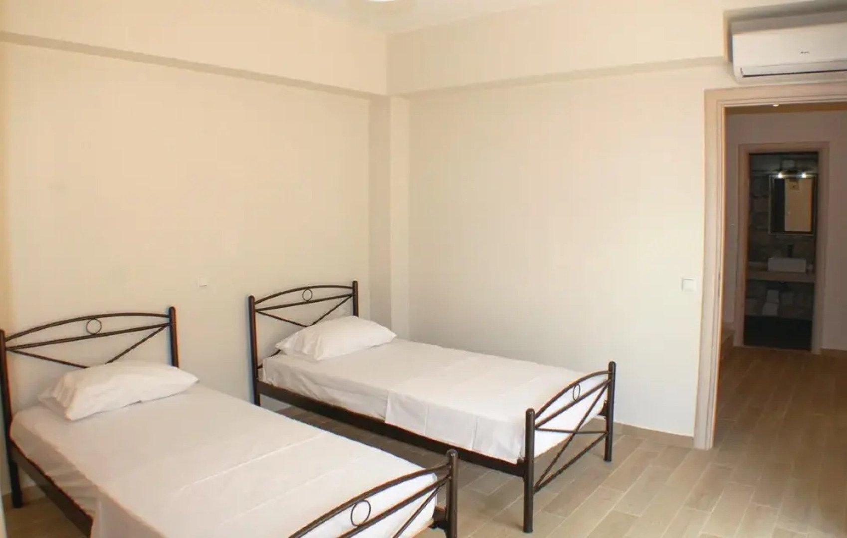 Stunning Home in Heraklion With Wifi and 3 Bedrooms