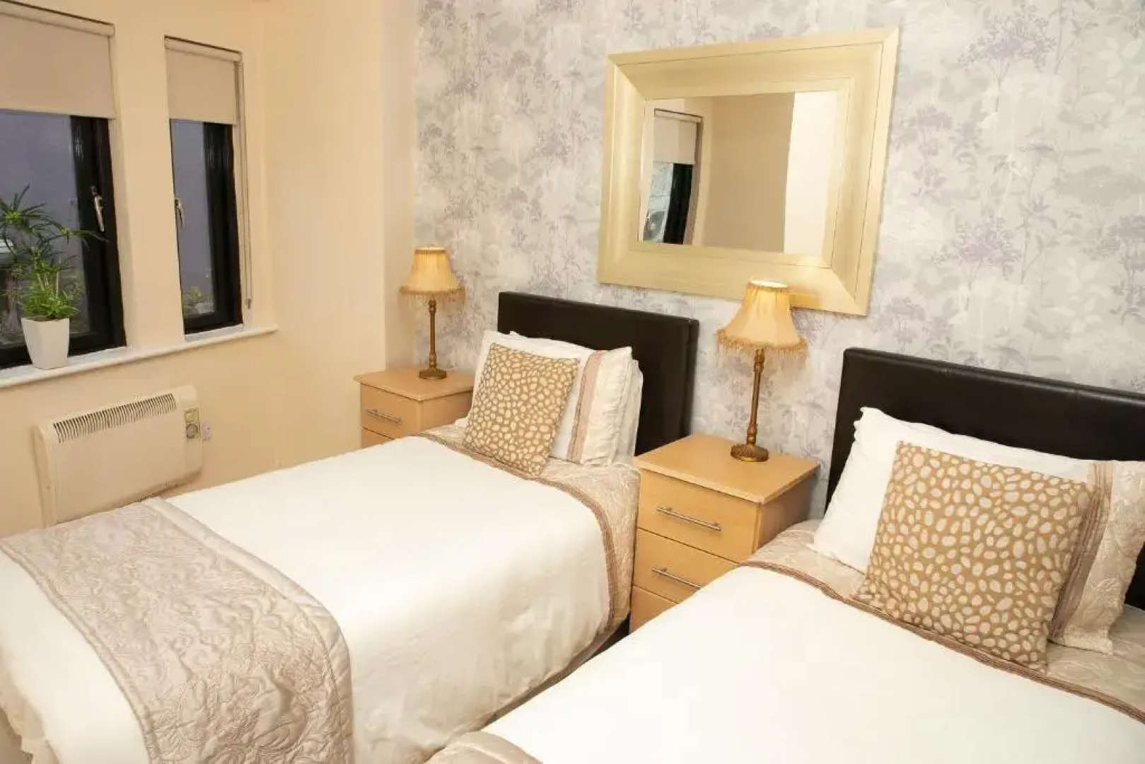 Arch House B&B and Apartments