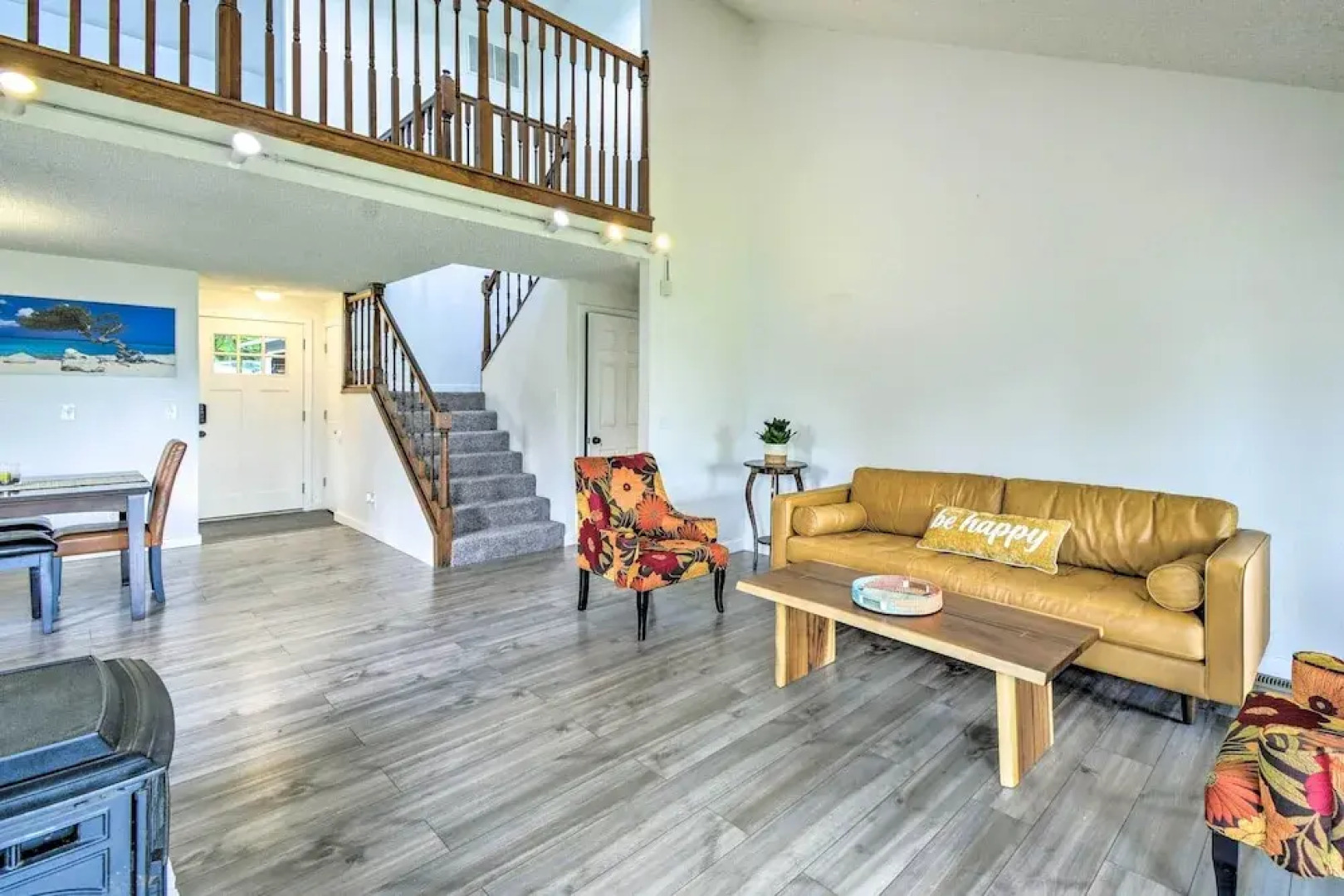 Stunning Hood Canal Getaway w/ Private Deck!