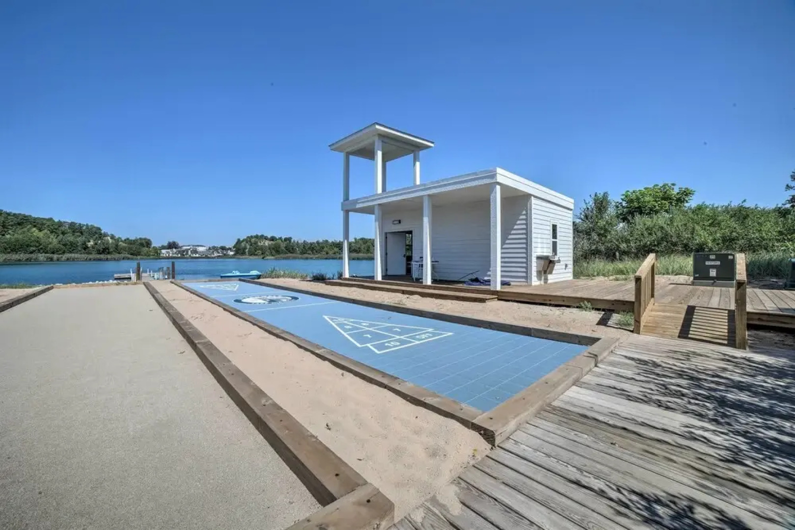 Bright & Airy Home: Chef's Kitchen & Pro Decor!