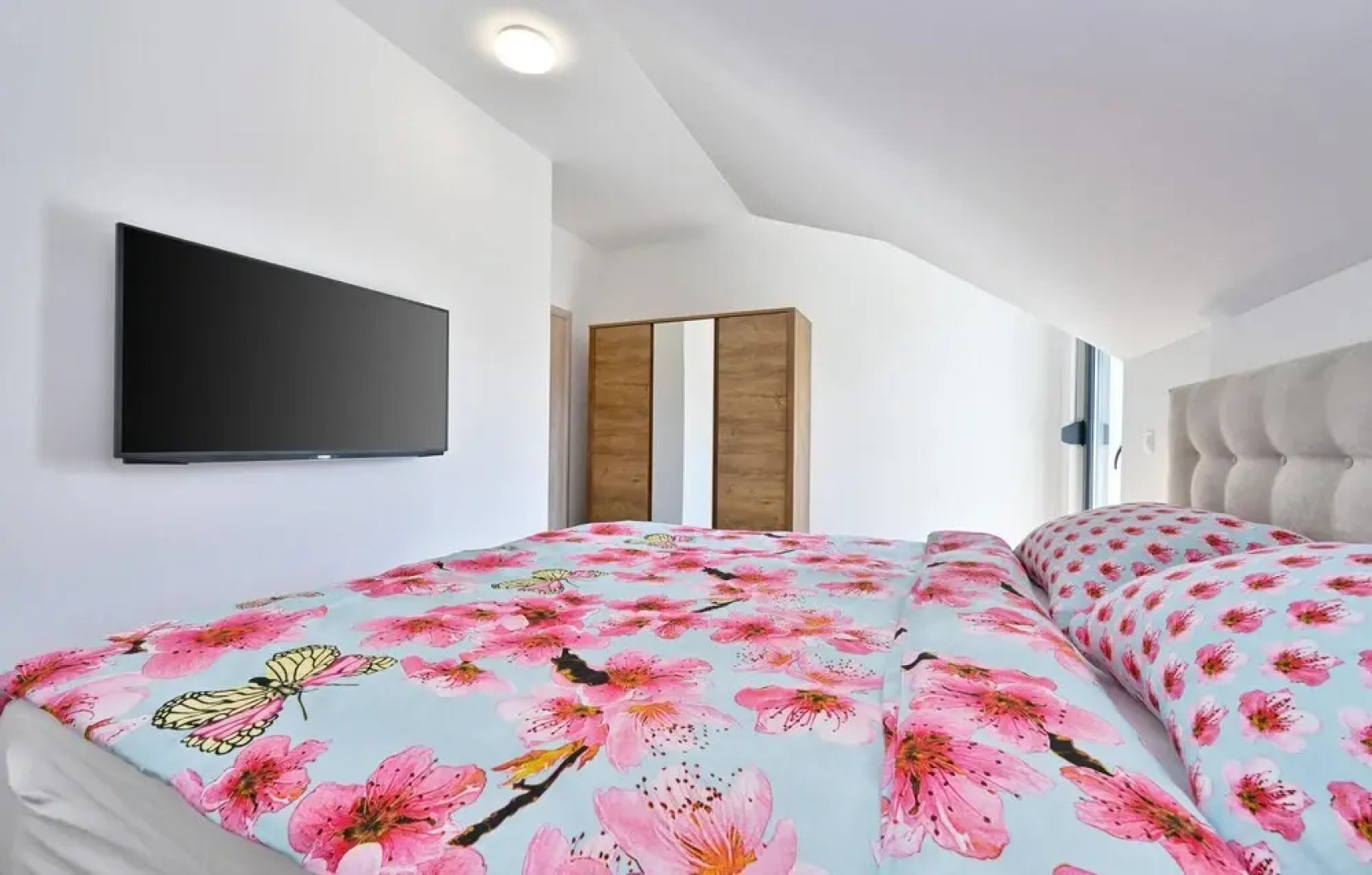 Nice Home in Stubicke Toplice With 5 Bedrooms, Outdoor Swimming Pool and Heated Swimming Pool