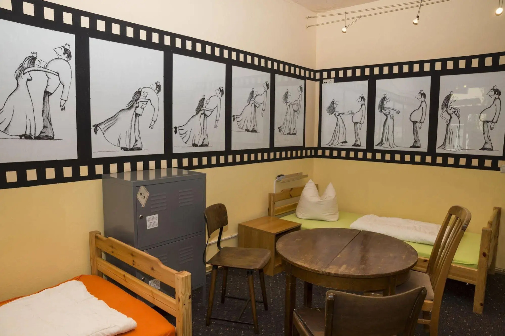 Lollis Homestay - Hostel