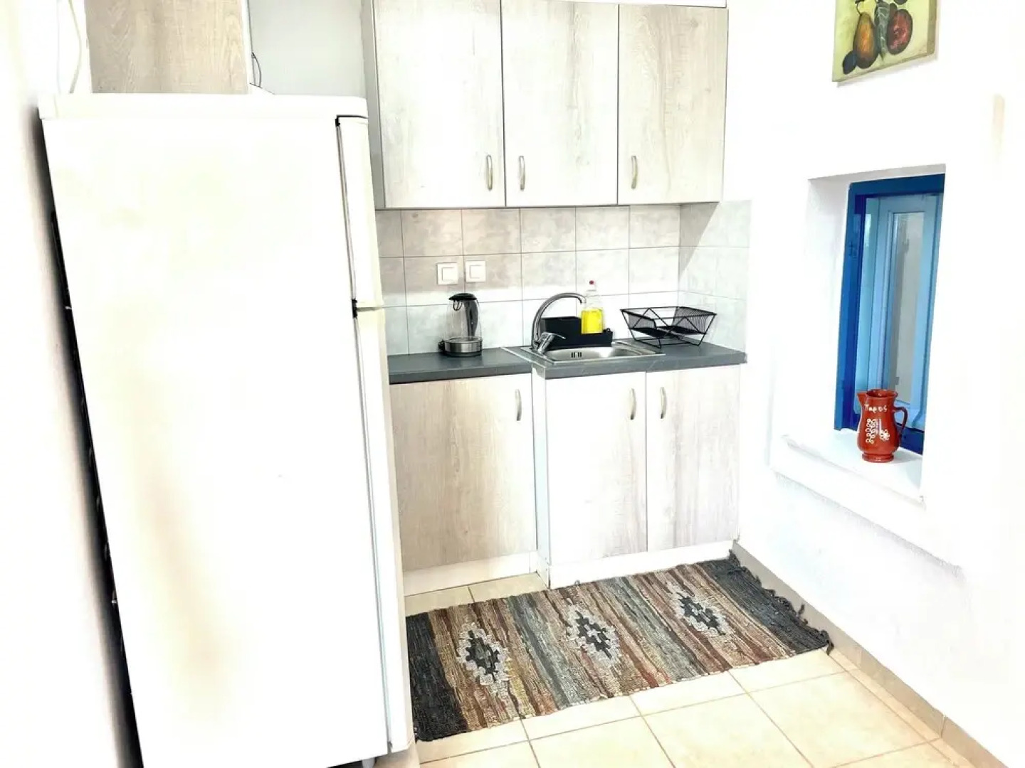 Gorgeous White Marsis Apartment in Paros