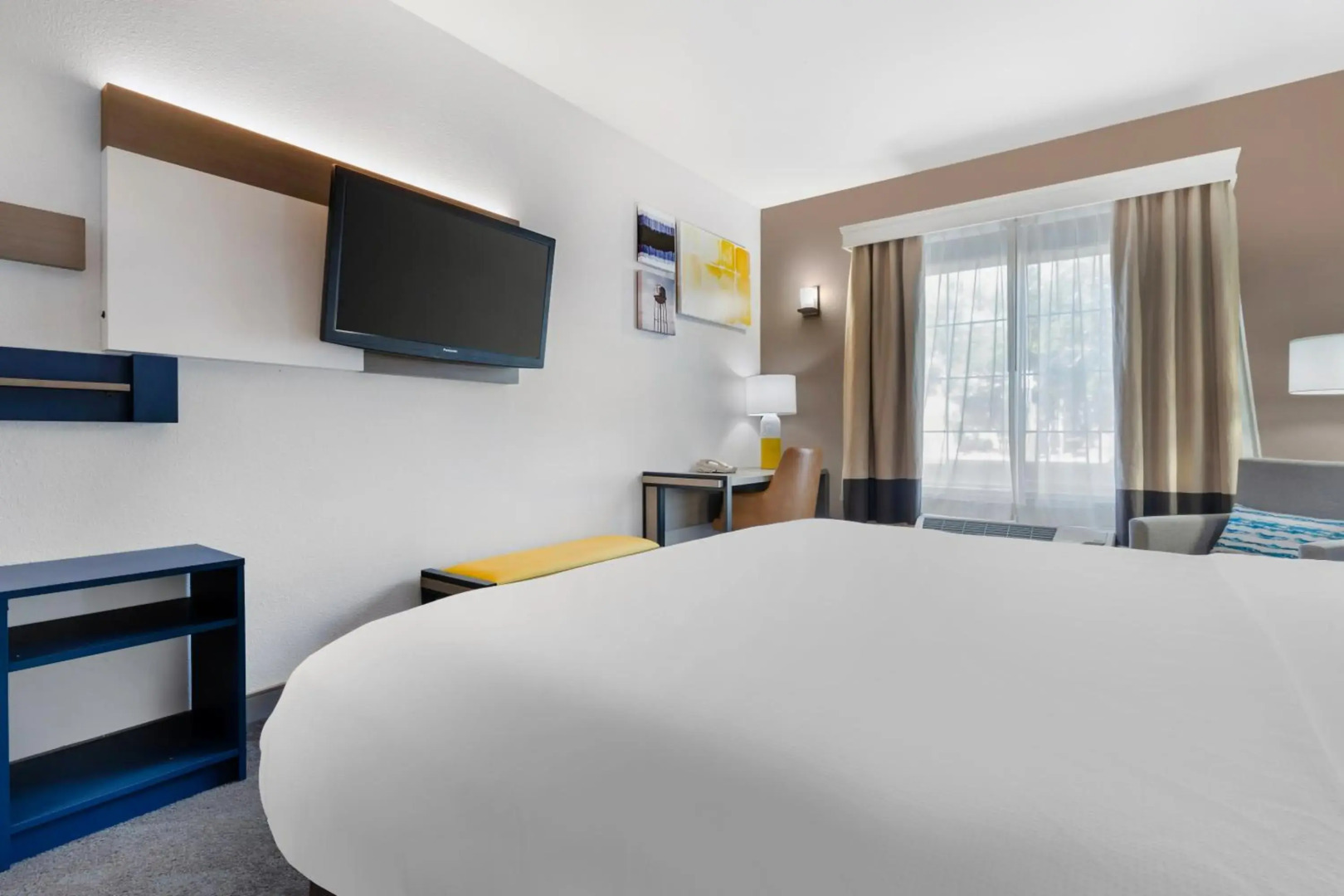 Comfort Inn & Suites Sacramento - University Area