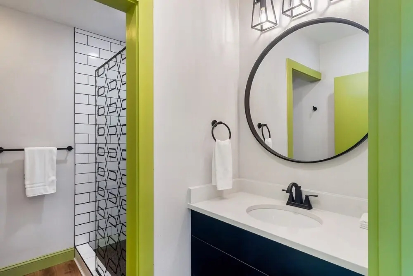 Lake Escape 1 Bedroom Villa by Redawning