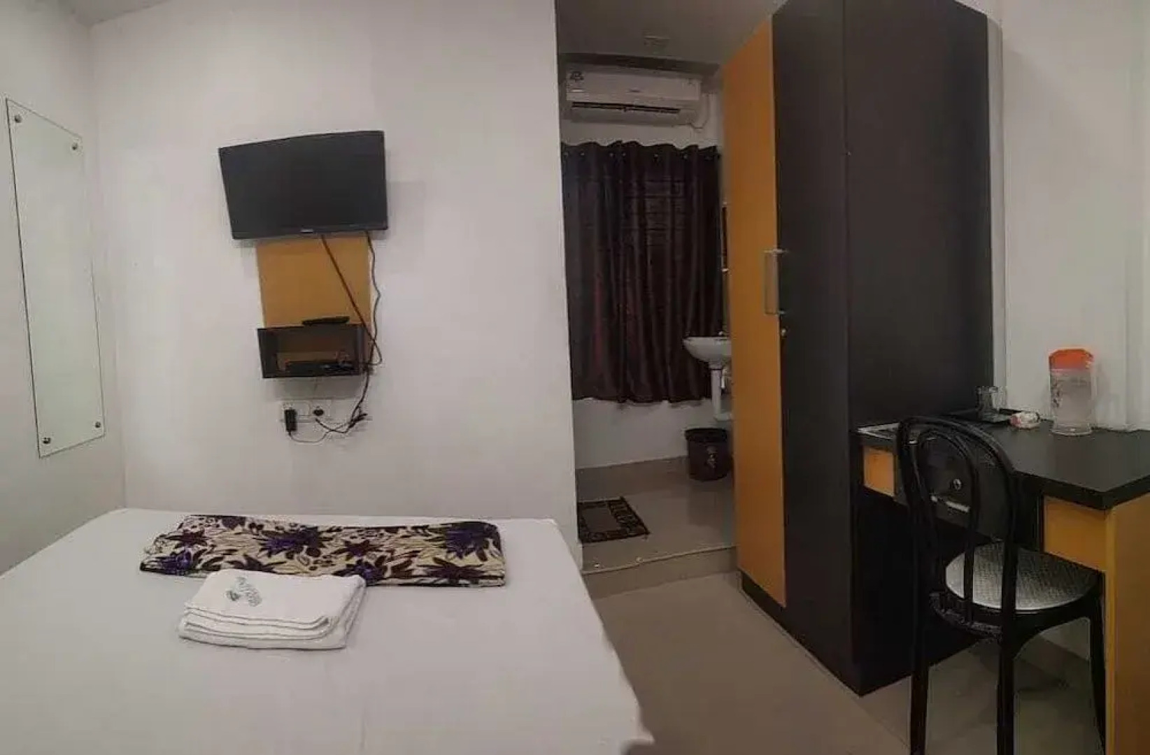 Green Line Residency