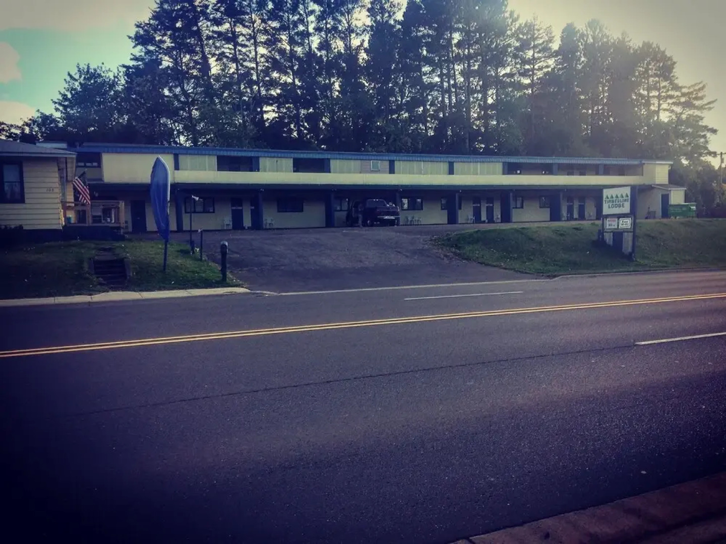 Love Hotels Timberline By OYO Lake Superior