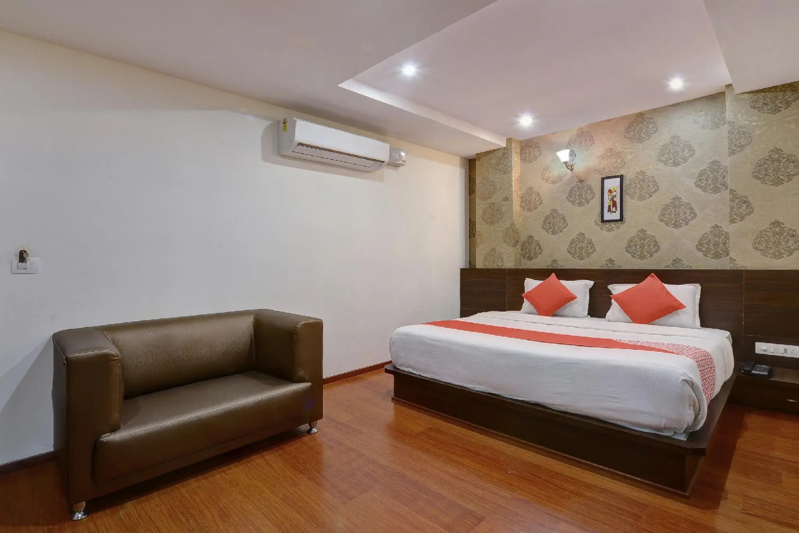 Capital O Hotel Samanvi International