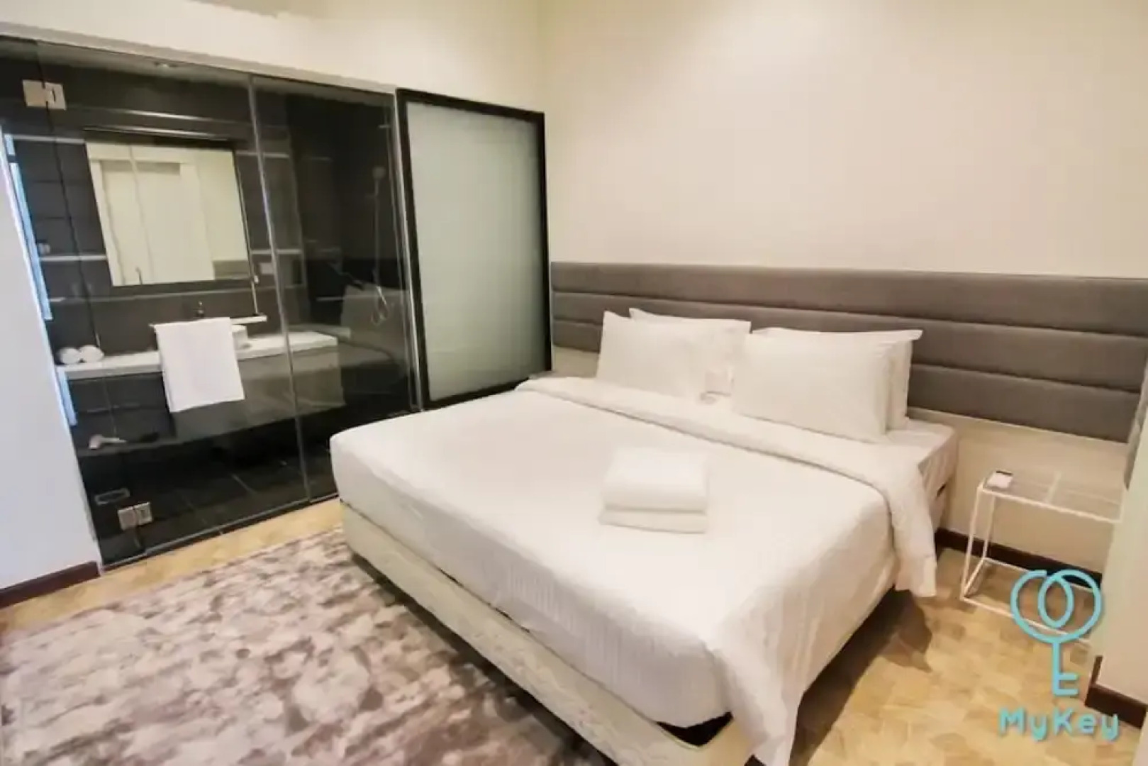 Expressionz Professional Suites by MyKey