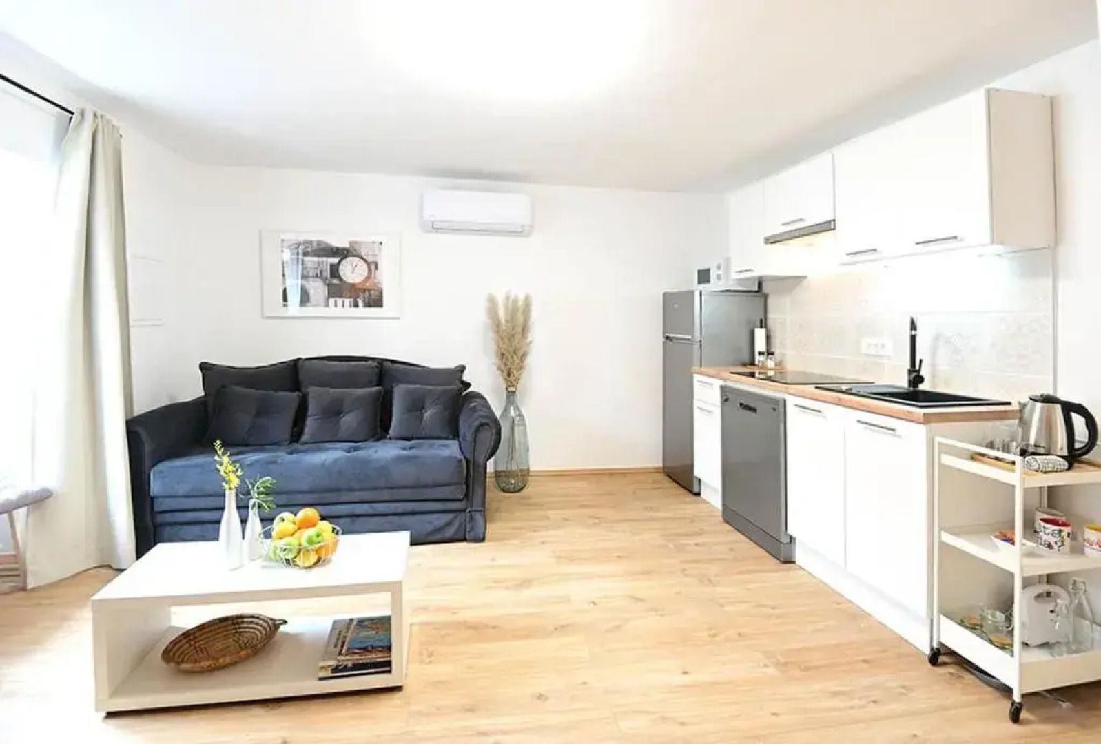 Apartment D & Studio L