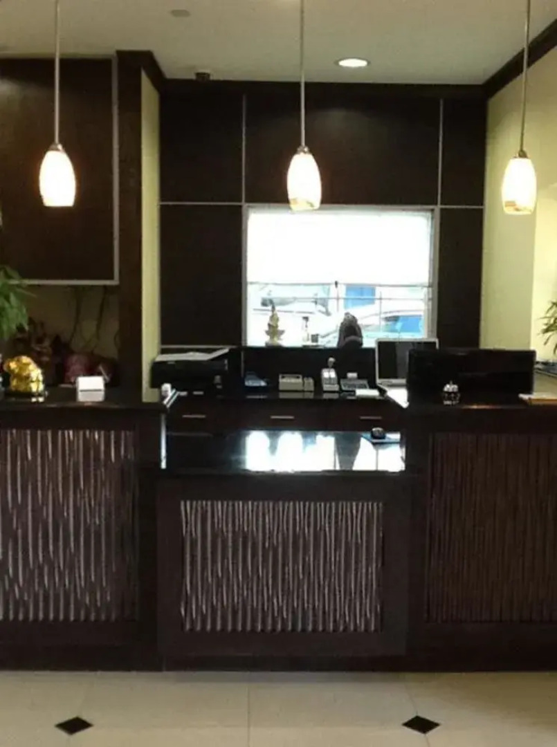 Muskogee Inn And Suites