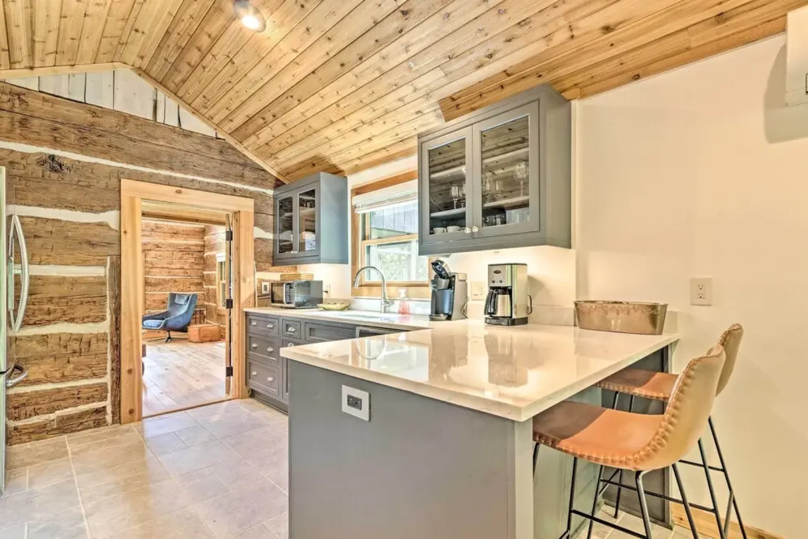 Custom Creekside Cabin in Blue Ridge Mountains