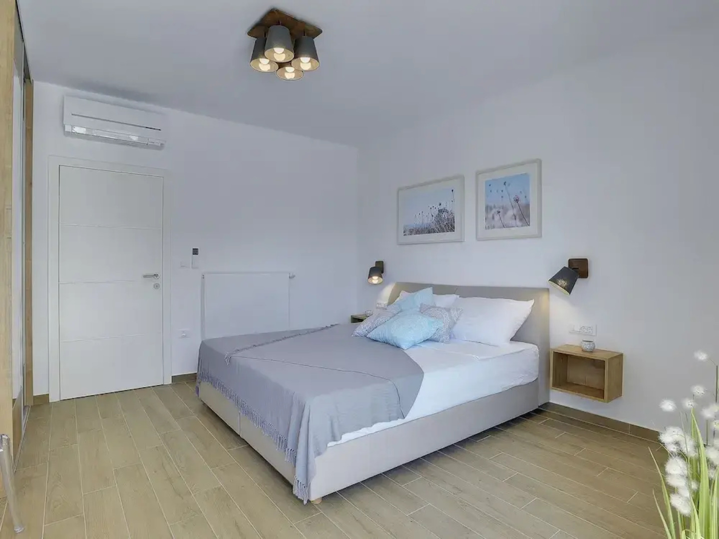 Beautiful Villa by the sea