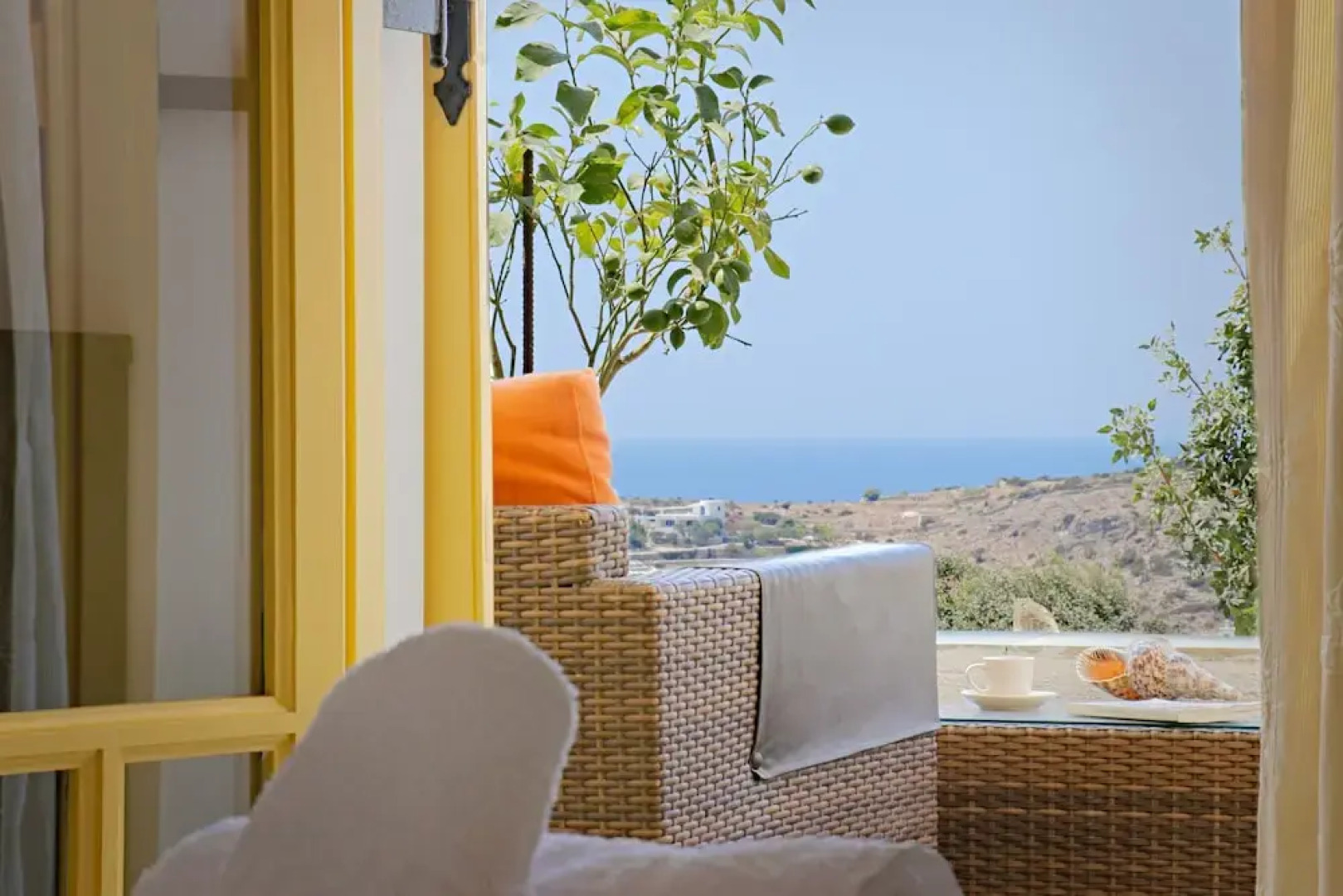 Ailouros summer hotel