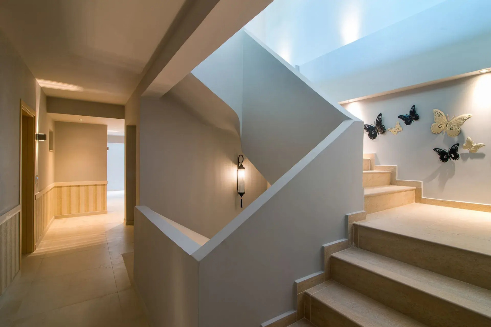 Neikos Luxury Suites