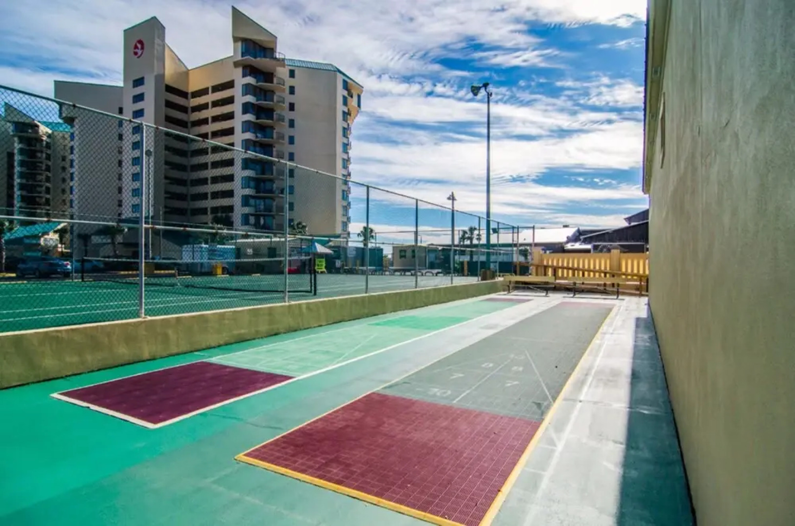 Sunbird Suites by Royal American Beach Getaways